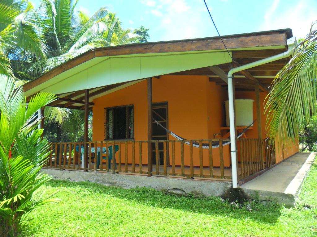 Cabinas Caribe Luna Cahuita Buitenkant foto