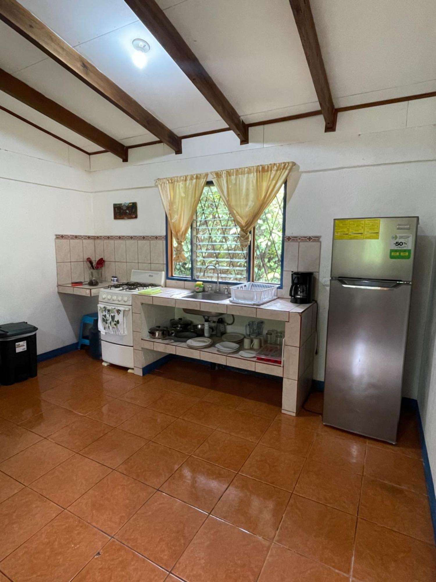 Cabinas Caribe Luna Cahuita Buitenkant foto